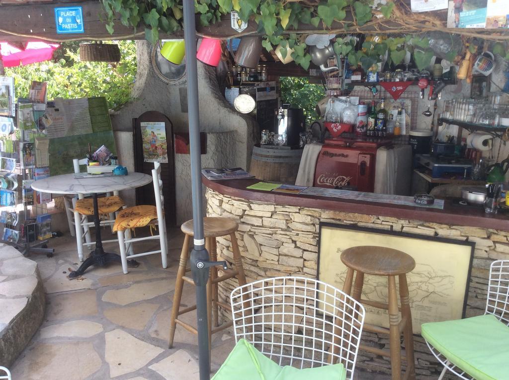 Lou Ribas Apartment Puyloubier Luaran gambar